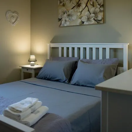 Vayianna's Garden House