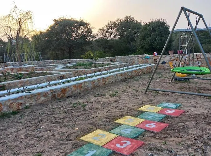 Vayianna's Garden House *