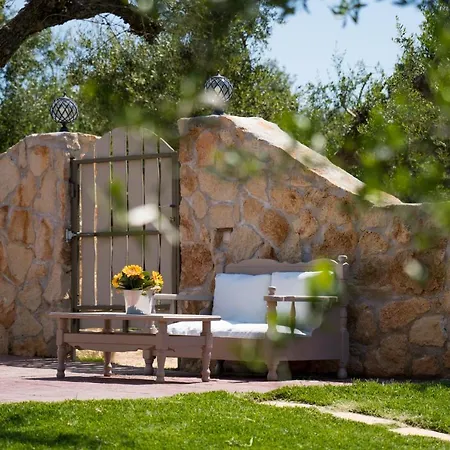 Vayianna's Garden House Villa