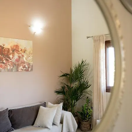 Vayianna's Garden House *