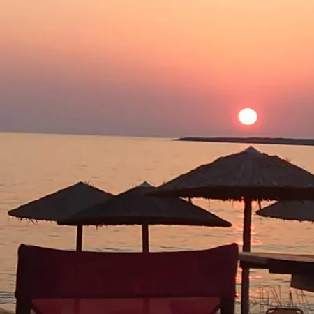 Vayianna's Garden House Villa