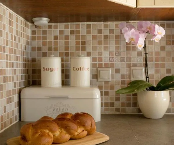 Vayianna's Garden House *