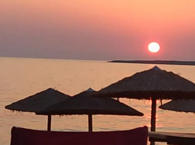 Vayianna's Garden House Villa