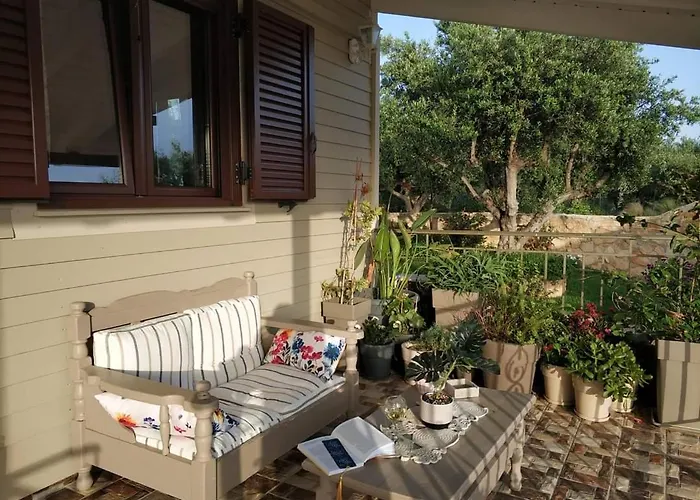 Vayianna's Garden House *